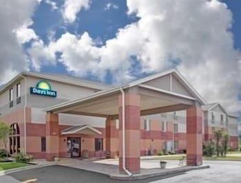Days Inn By Wyndham Madison Ne/Windsor Exterior photo